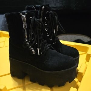 Current Mood Black Suede Platform Boots